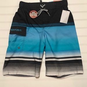 NWT Boys ZeroXposur Swim Trunks Size Small S 8